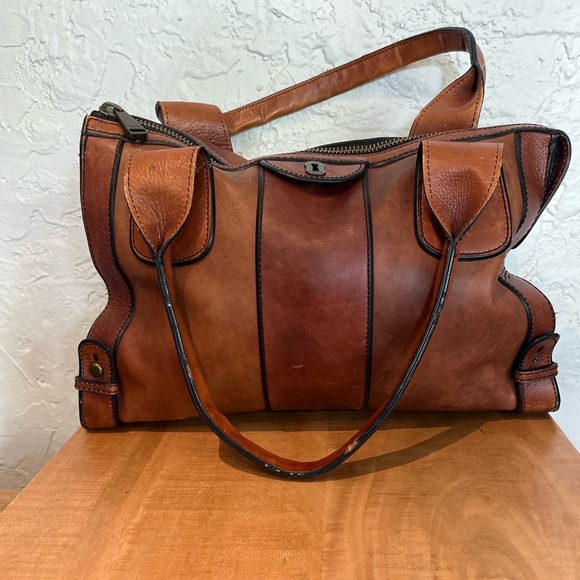 Fossil Handbags - BAG HAS SOLD DO NOT BUY
Vintage Fossil Leather Satchel Brown Heritage Zip